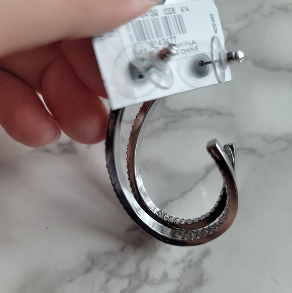 2/$15 NEW EXPRESS Rhinestone Earrings - Picture 5 of 6